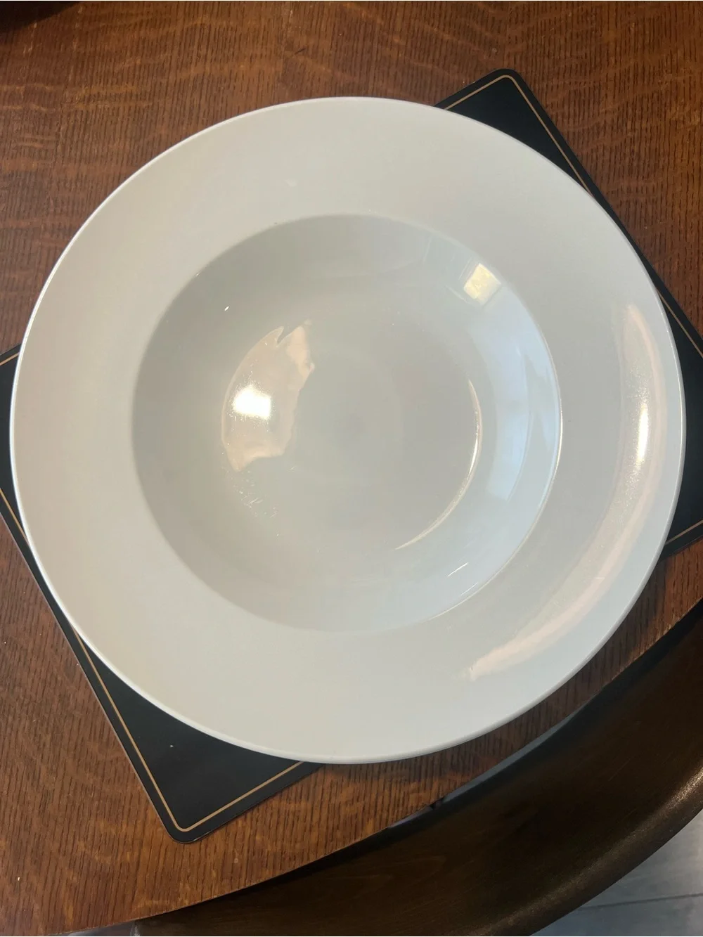 Set of 4 Crate & Barrel Porcelain Pasta Bowls – Classic White